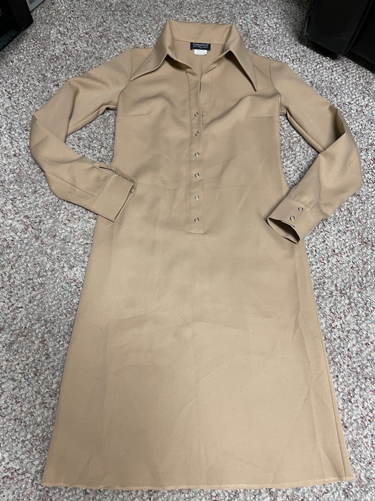 Vintage 70s Huge Collar Snap Front Beige Long-Sleeve Shirt Dress- Like New